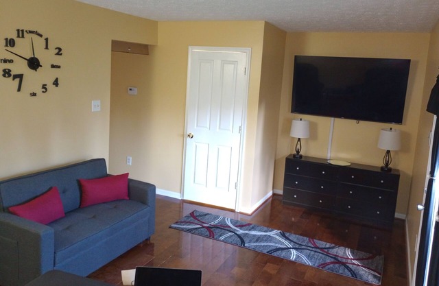 Charming Dc Metro: Your Perfect Odenton Getaway 3 Bedroom Condo by Redawning