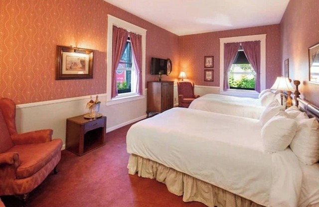 Charming Double Queen Room Near Bodega Bay + Scenic Spots for Nature Lovers