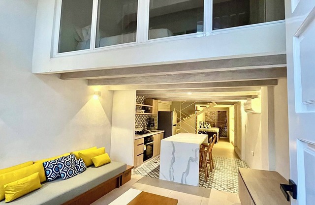 Charming Duplex 2-bedroom duplex with private Jacuzzi in Cartagena Old City.