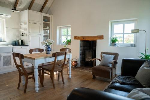 Charming Dutch Country Cottage with Private Garden