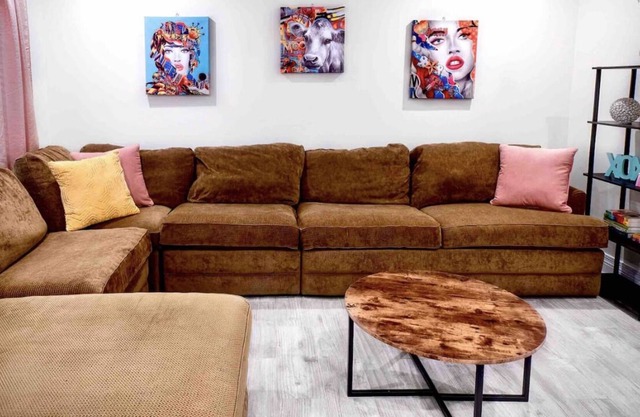 Charming Dwntwn Getaway w/ Arcade 20% OFF