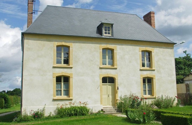 Charming Eco-Restored 1850s Parish House with Garden - Perfect for Families!