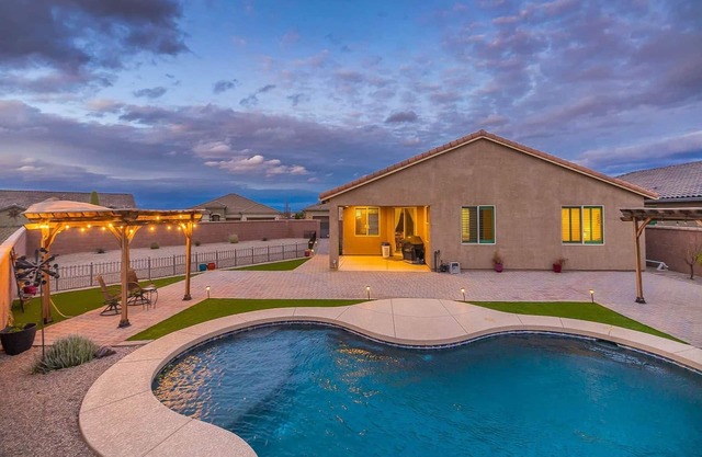 "Charming Escape - Stunning House a La Fortaleza del Canyon a Tranquil Sahuarita