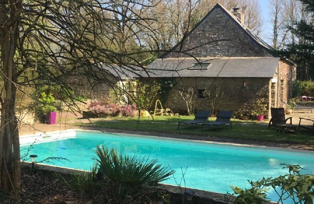 Charming farmhouse in a green setting Heated swimming pool