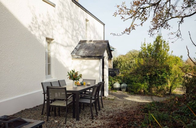 Charming farmhouse in picturesque Pembrokeshire