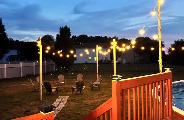 Charming farmhouse with 4 bedrooms and WiFi, AC and pool in gorgeous Clayton.