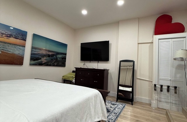 Charming fully furnished studio in Miami’s awesome Little River