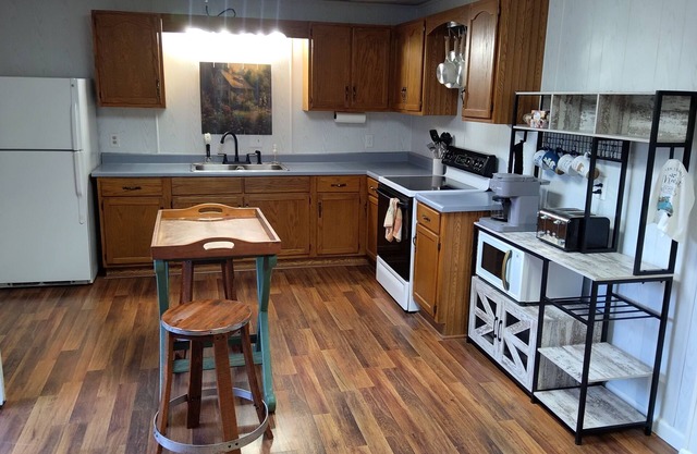 Charming Goat Farm in peaceful Hanson