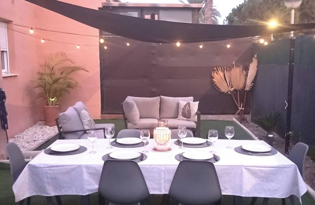 Charming Ground Floor with Large Corner Garden Ideal For Enjoyment