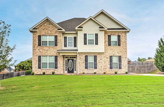 Charming Grovetown Home ~ 15 Mi to Augusta!