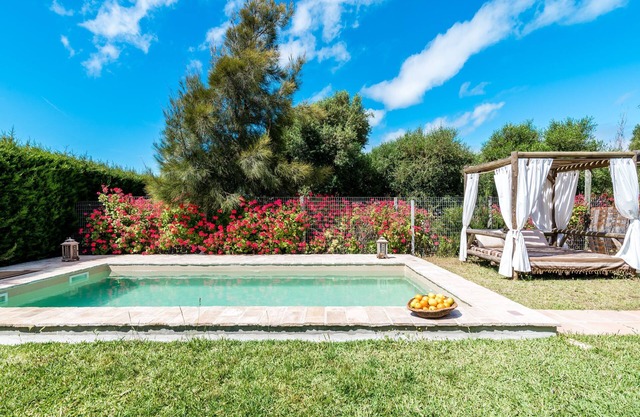 Charming Holiday Home "El Acebuche" with Private Pool and Garden