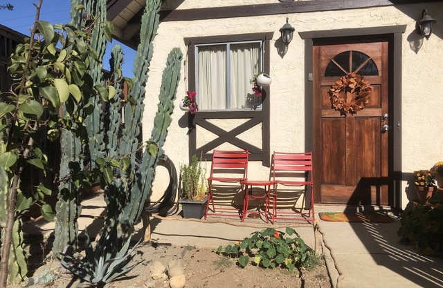 Charming Hidden Cottage