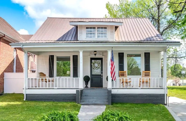 Charming Historic Cottage in Dayton Tennessee