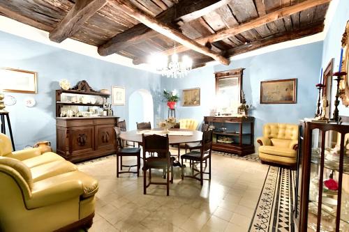 Charming House in Francolise with Sea View