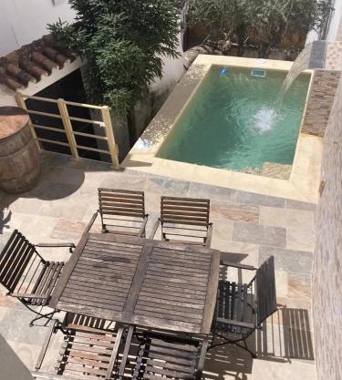 Charming house with private pool and mountain view