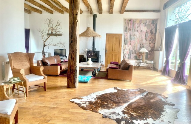 CHARMING LONGERE in BURGUNDY 3* - Absolute Calm, Paris 1h30 - Sancerre 11km.