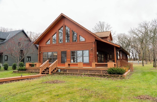 Charming Lakefront Cabin Ottertail Lake: Cozy, Family-Friendly, Near Battle Lake