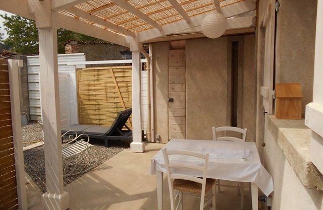 Charming little house 5 minutes from hiking trails