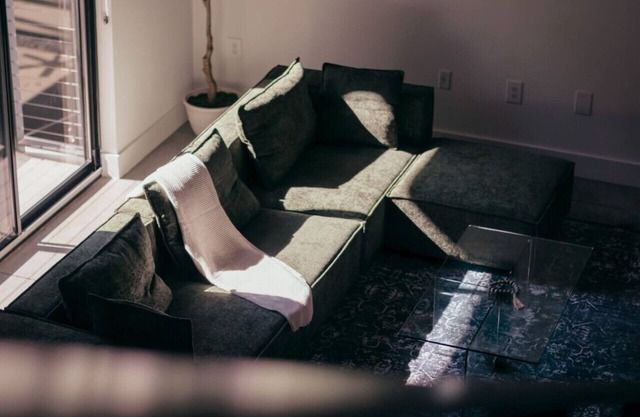 Charming Loft | Pool | Gym | Close to DT GVL!