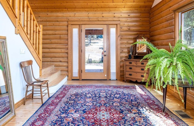 Charming log cabin near bass lake / yosemite