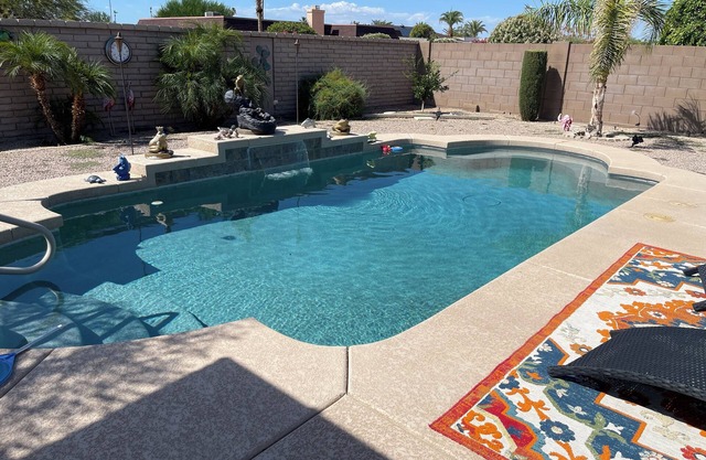 Charming main core of Sun City home with AC, WiFi and beautiful patio & pool.
