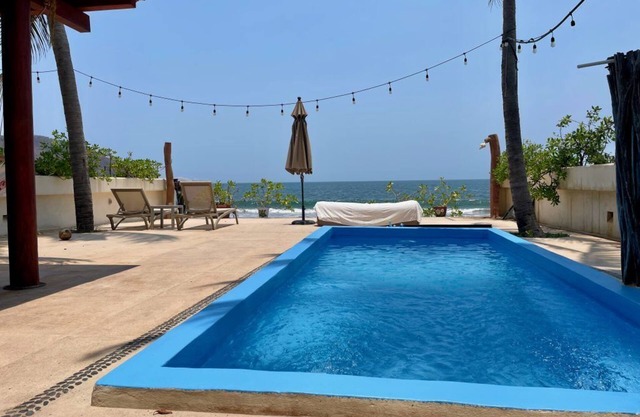 Charming Mexican Villa with 4 Bungalows WiFi and AC in lovely Barra De Potosi