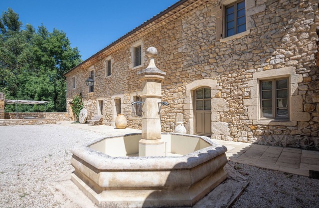 Charming mill dating from the 18th century 10 km from Uzès