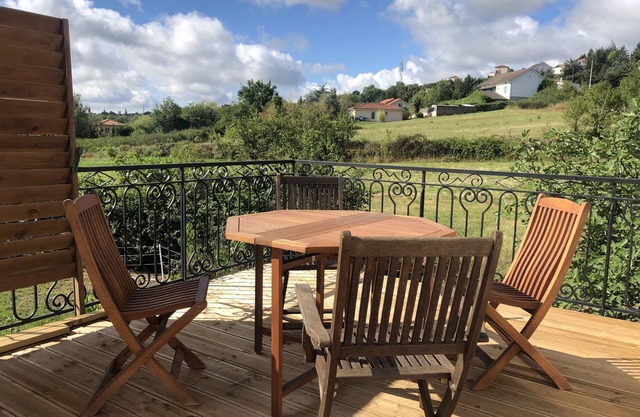 Charming modern studio with terrace overlooking the Forez plain