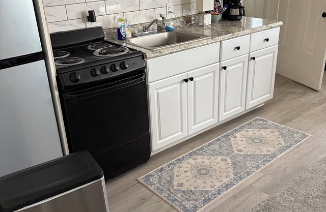 Charming one bedroom apt.