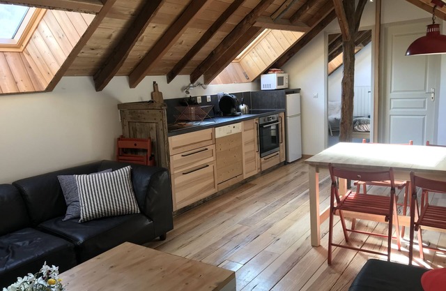 Charming Penthouse with a Garden - 4 mins from the ski slopes