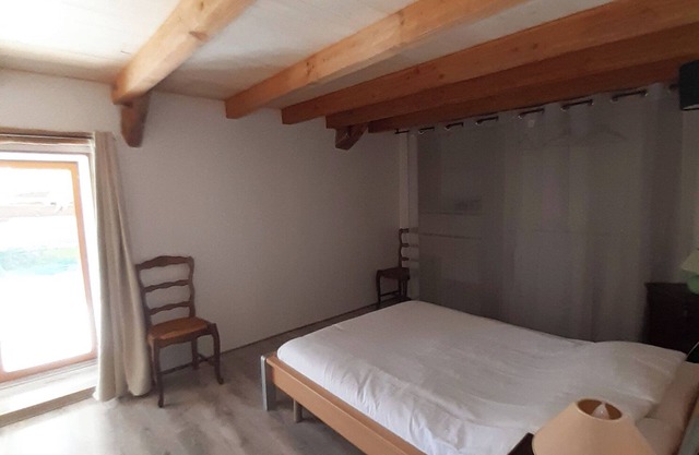 Charming Quercy barn from the mid-19th century 10 people