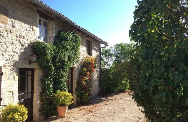 Charming, Spacious Dog-Friendly Holiday Rental with 2 Houses & Large Heated Pool