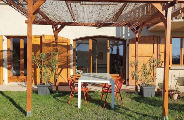 Charming spacious T3 between countryside and mountains