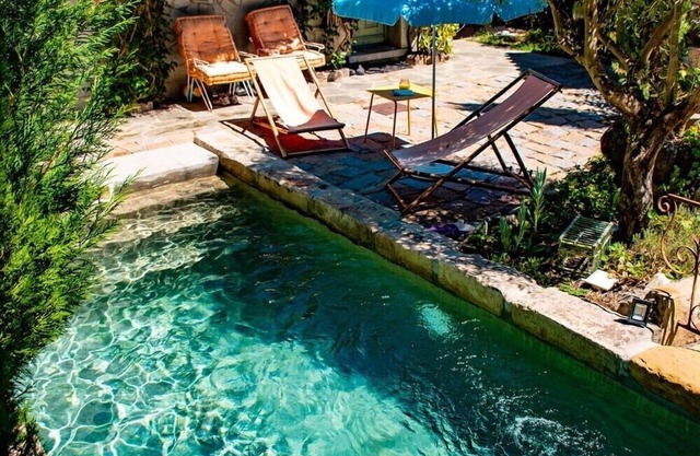 Charming stone house, a peaceful little paradise surrounded by mountains .