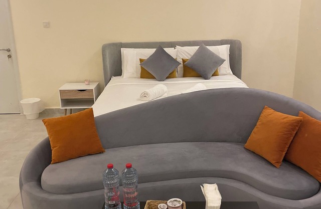 Charming Studio apartment 5 min to ADNEC