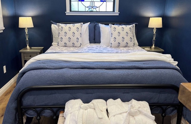 Charming Studio In the Heart of Napa