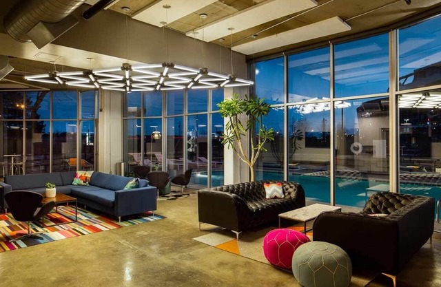 Charming Studio Mins to Downtown