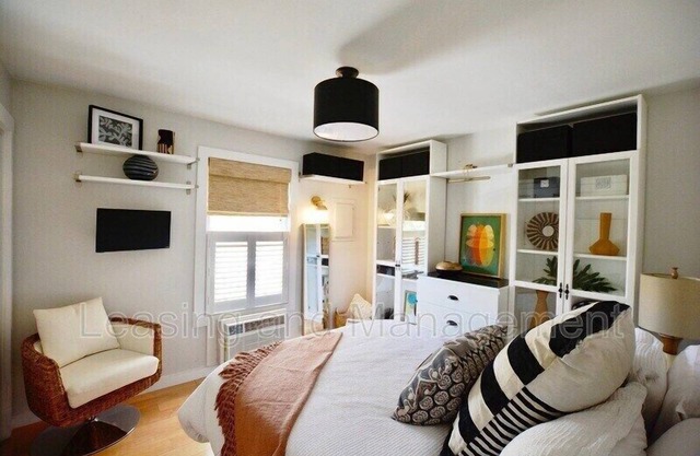 Charming Sullivans Island Getaway