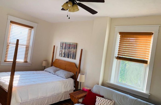 Charming Victorian Home in Halfway MD Room A