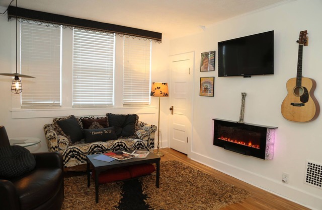 Chateau on the Row - The only true studio apartment on Music Row