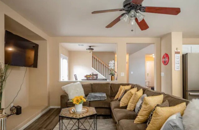 Cheerful 4 Bedroom House W/ Private Pool