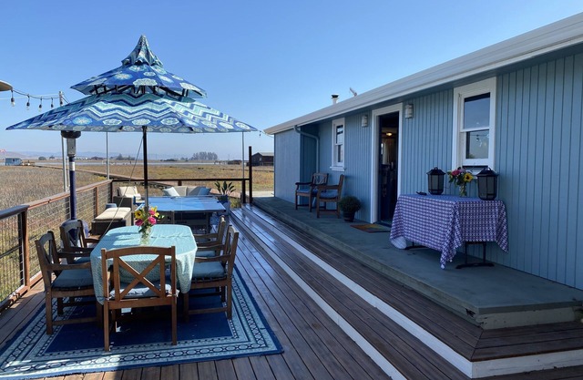 Cheerful Cottage on Marsh. Great location between San Francisco & Wine Country!