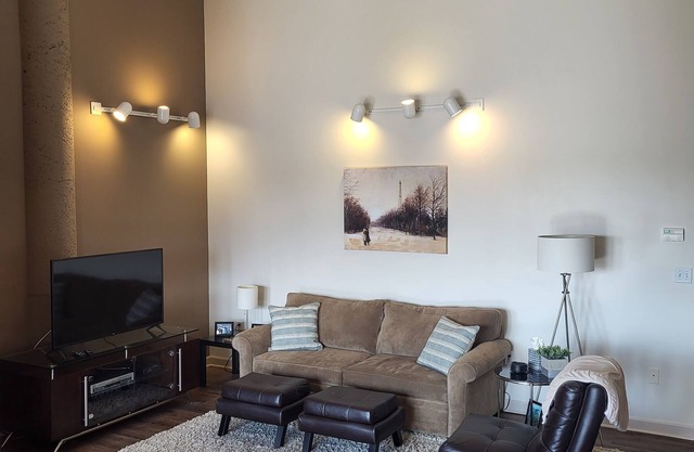 Chesapeake Lofts! One of the ONLY 1 BR/2BA, with a HUGE Living Space!