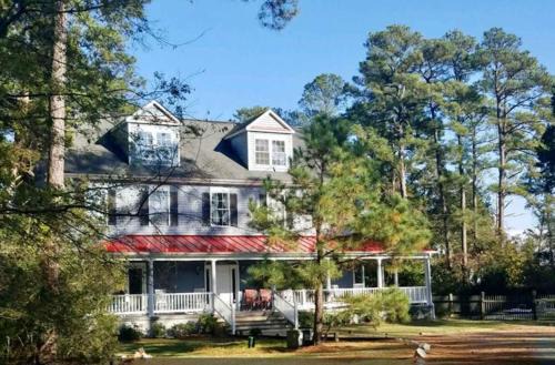Chesapeake Waterfront - 7BR 5BA - Beach Pool Dock
