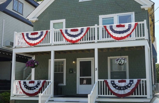 Chez Acadia - walk to everything in Bar Harbor