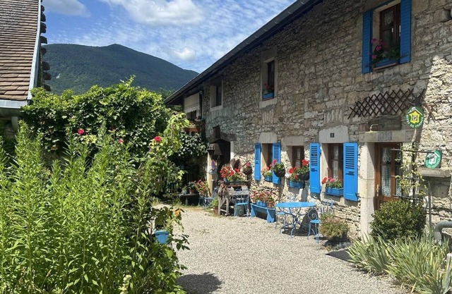 Chez Fefe - Contrevoz