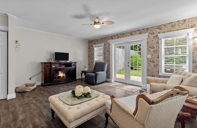 Chez Michele | 3 Bd | Parking | Yard