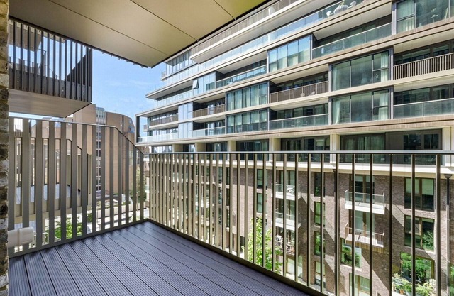 Chic 2 Bed Apartment with AC, WiFi by London's Tower Bridge