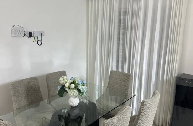 Chic Apt with Pool, AC, Wi-Fi, TV, Close Amenities
