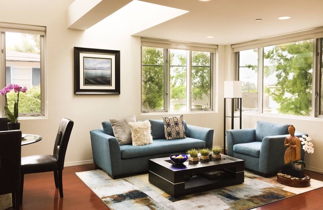 Chic Serenity in the Heart of Santa Monica - Walking Distance to the Beach